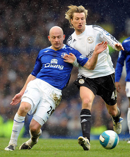 對實力相當 對實力相當